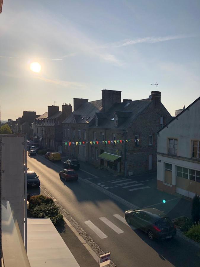 Le Relais Montois Hotel Pontorson Exterior photo